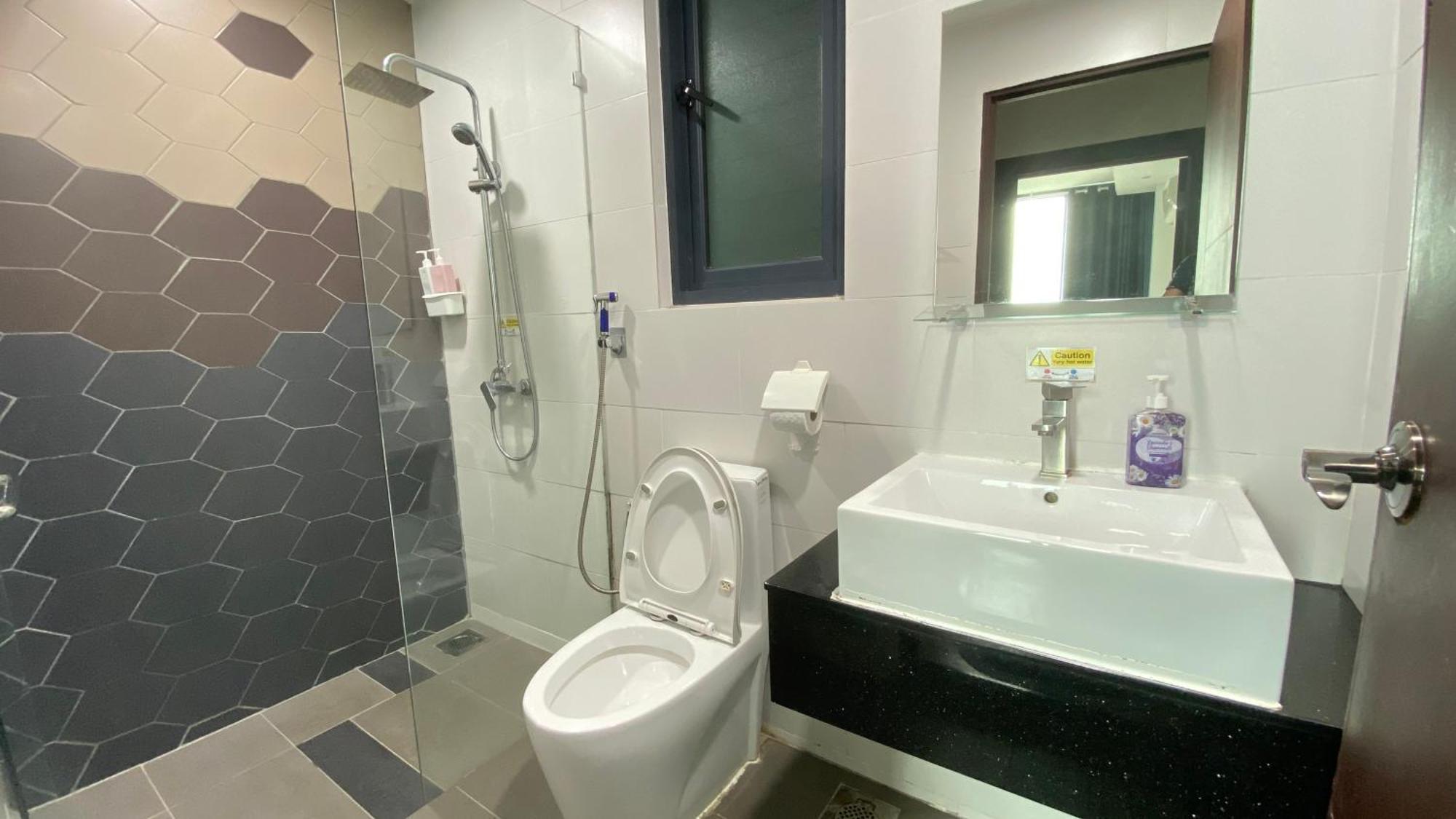 8Pax Cozy Home Stay Jazz Suites 1 Vivacity Kuching Sarawak 3Br Buitenkant foto